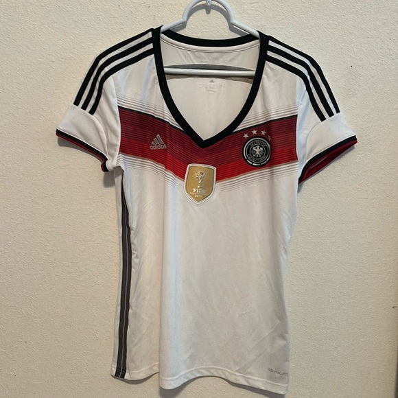 Adidas Climacool Men's Large Germany’s FIFA2014 v-neck white t-shirt/jersey - Picture 1 of 14